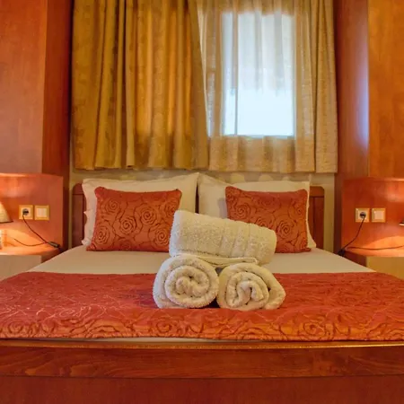 Rodon Garden Centre Guest house *