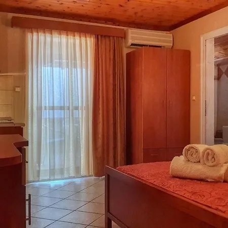 בית הארחה Rodon Garden Centre סארטי