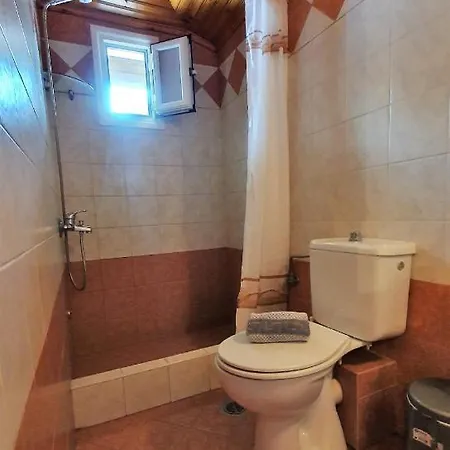 Rodon Garden Centre بيت ضيافة